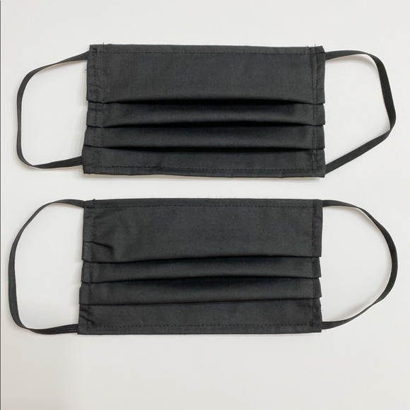 BLACK pleated FACE MASK with filter POCKET - Picture 2 of 7